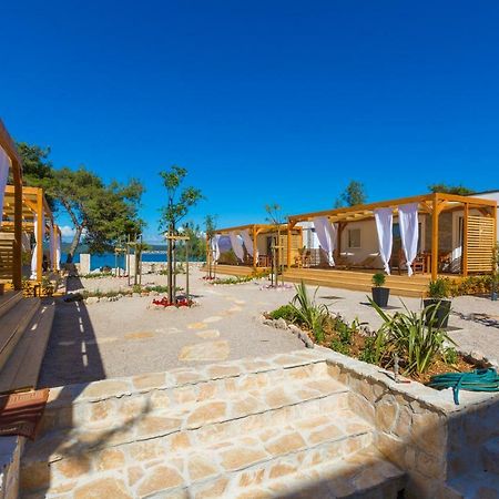 Mobile Homes Pine Tree Dobropoljana Ngoại thất bức ảnh