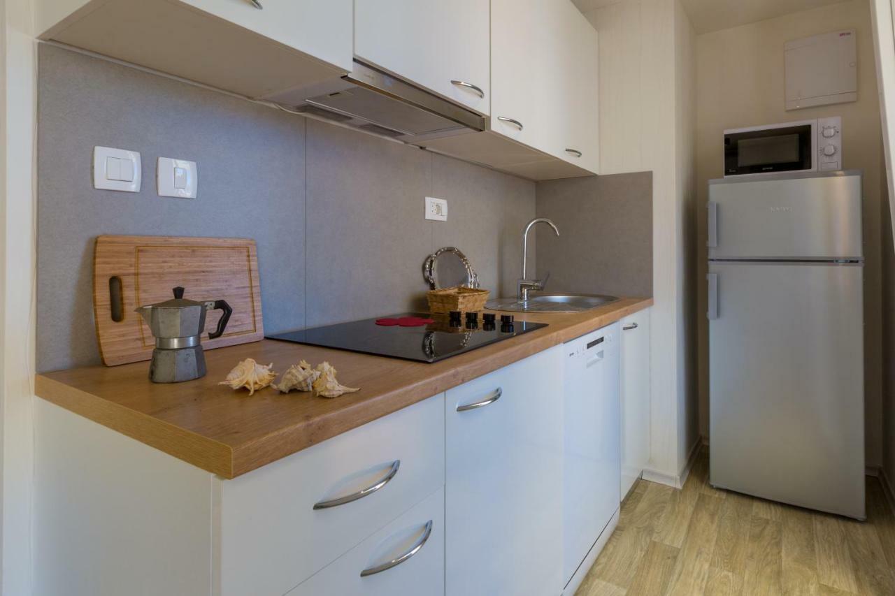 Mobile Homes Pine Tree Dobropoljana Ngoại thất bức ảnh