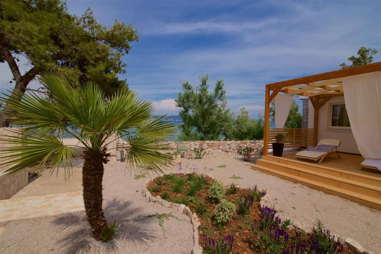 Mobile Homes Pine Tree Dobropoljana Ngoại thất bức ảnh