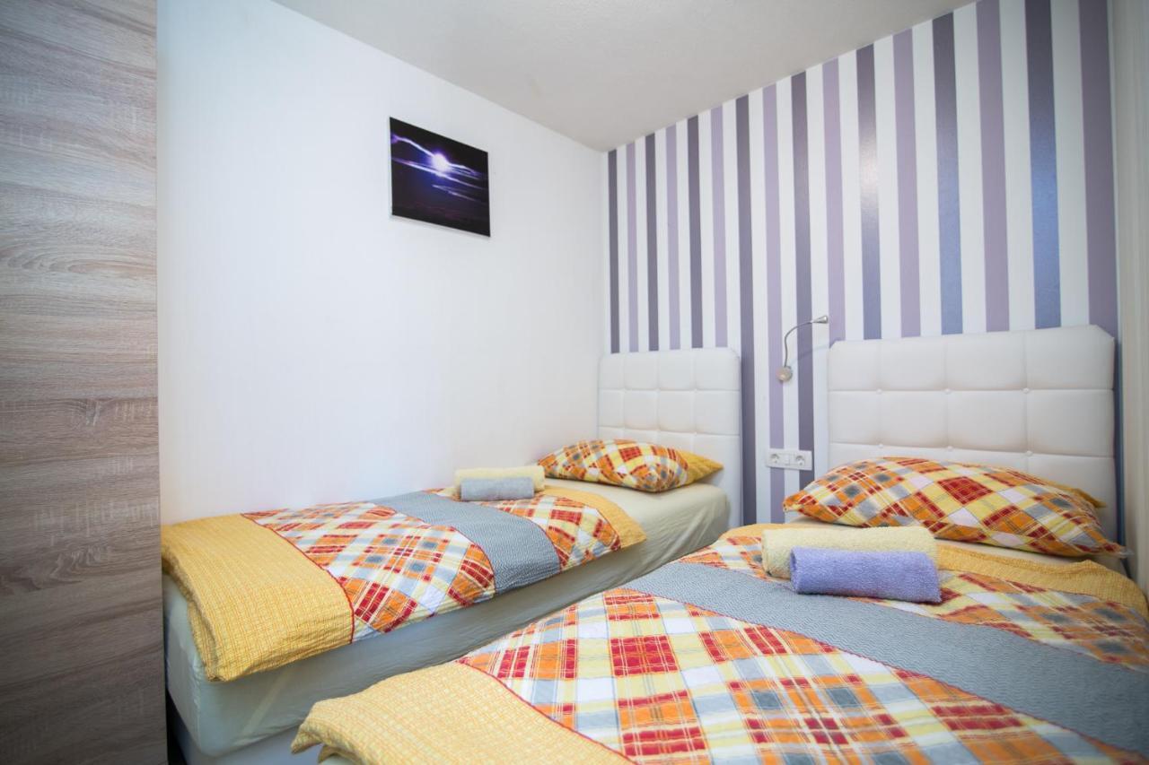 Mobile Homes Pine Tree Dobropoljana Ngoại thất bức ảnh