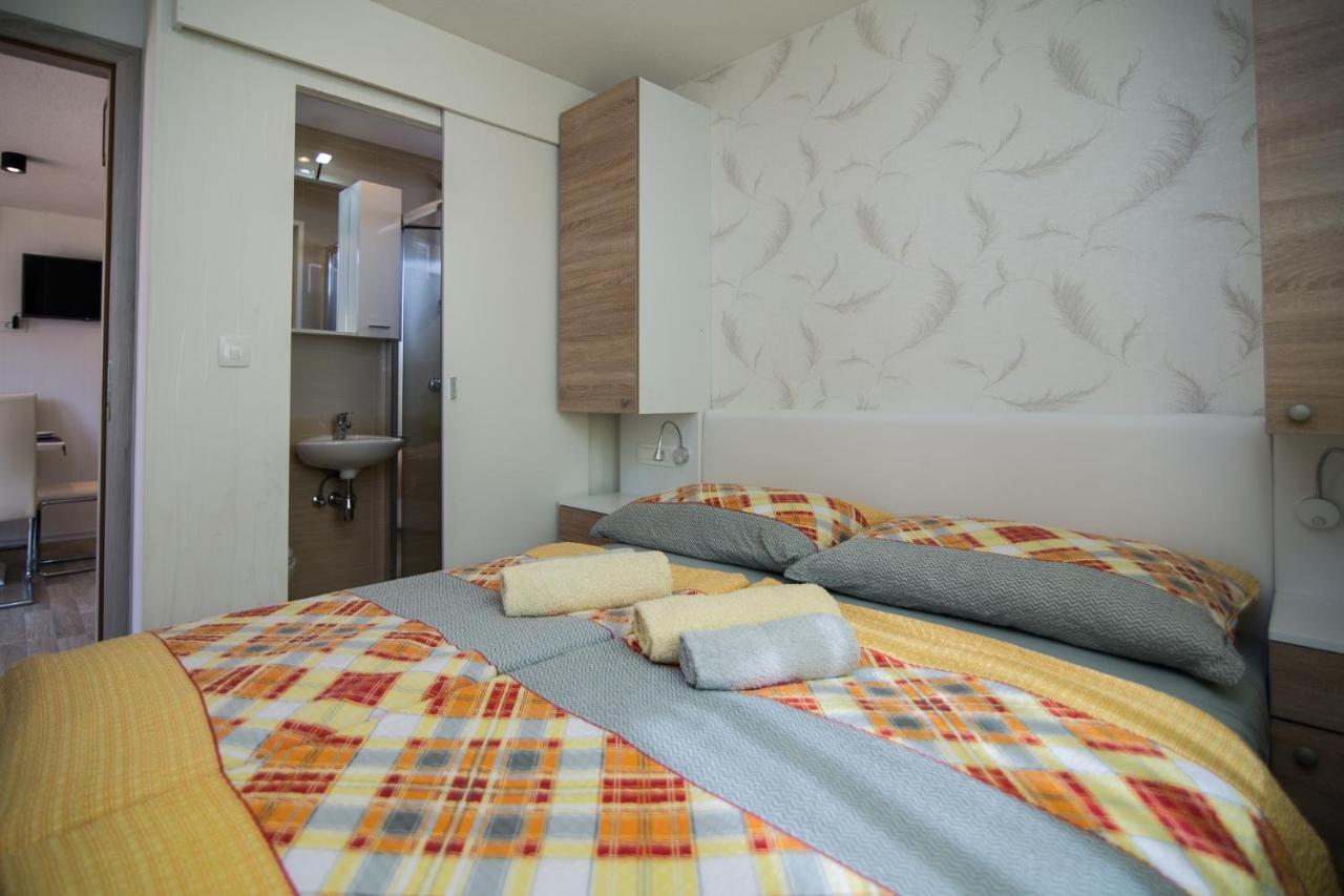 Mobile Homes Pine Tree Dobropoljana Ngoại thất bức ảnh